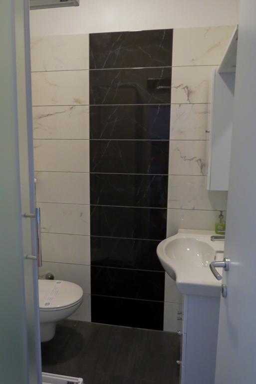 Bed And Breakfast Four Rooms Zara Esterno foto