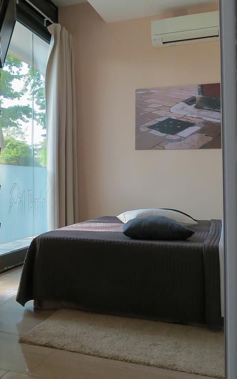 Bed And Breakfast Four Rooms Zara Esterno foto