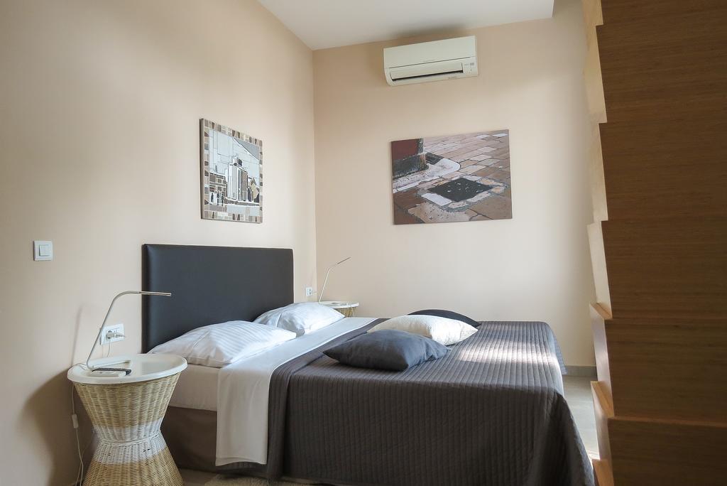 Bed And Breakfast Four Rooms Zara Esterno foto