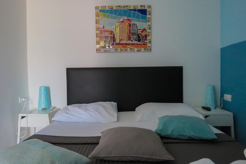 Bed And Breakfast Four Rooms Zara Esterno foto