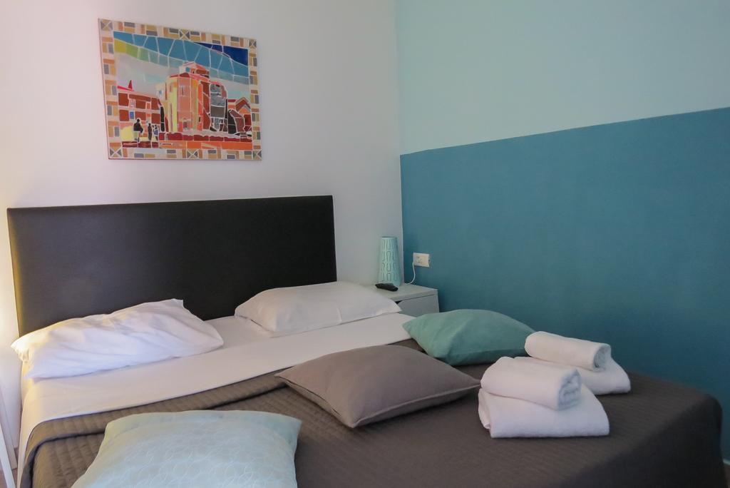 Bed And Breakfast Four Rooms Zara Esterno foto