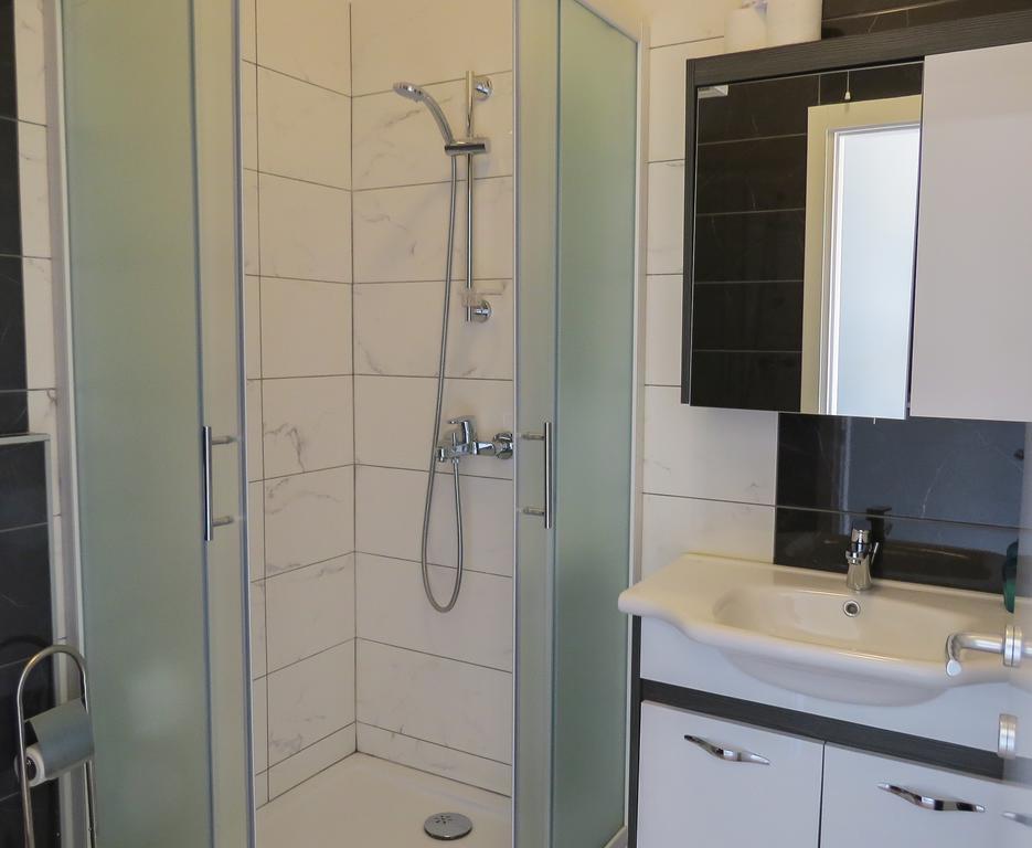 Bed And Breakfast Four Rooms Zara Esterno foto