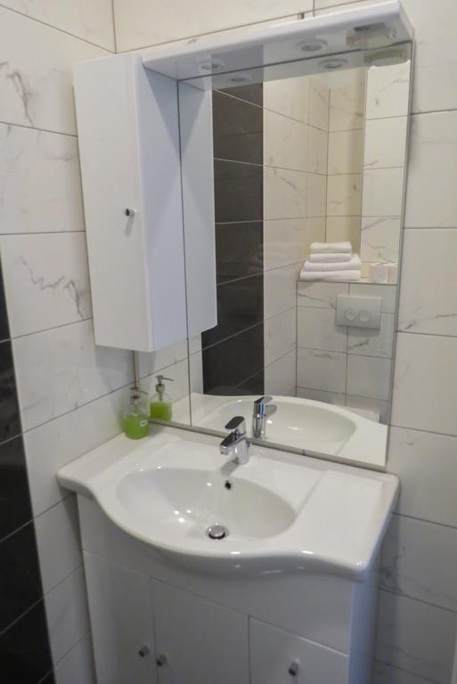 Bed And Breakfast Four Rooms Zara Esterno foto