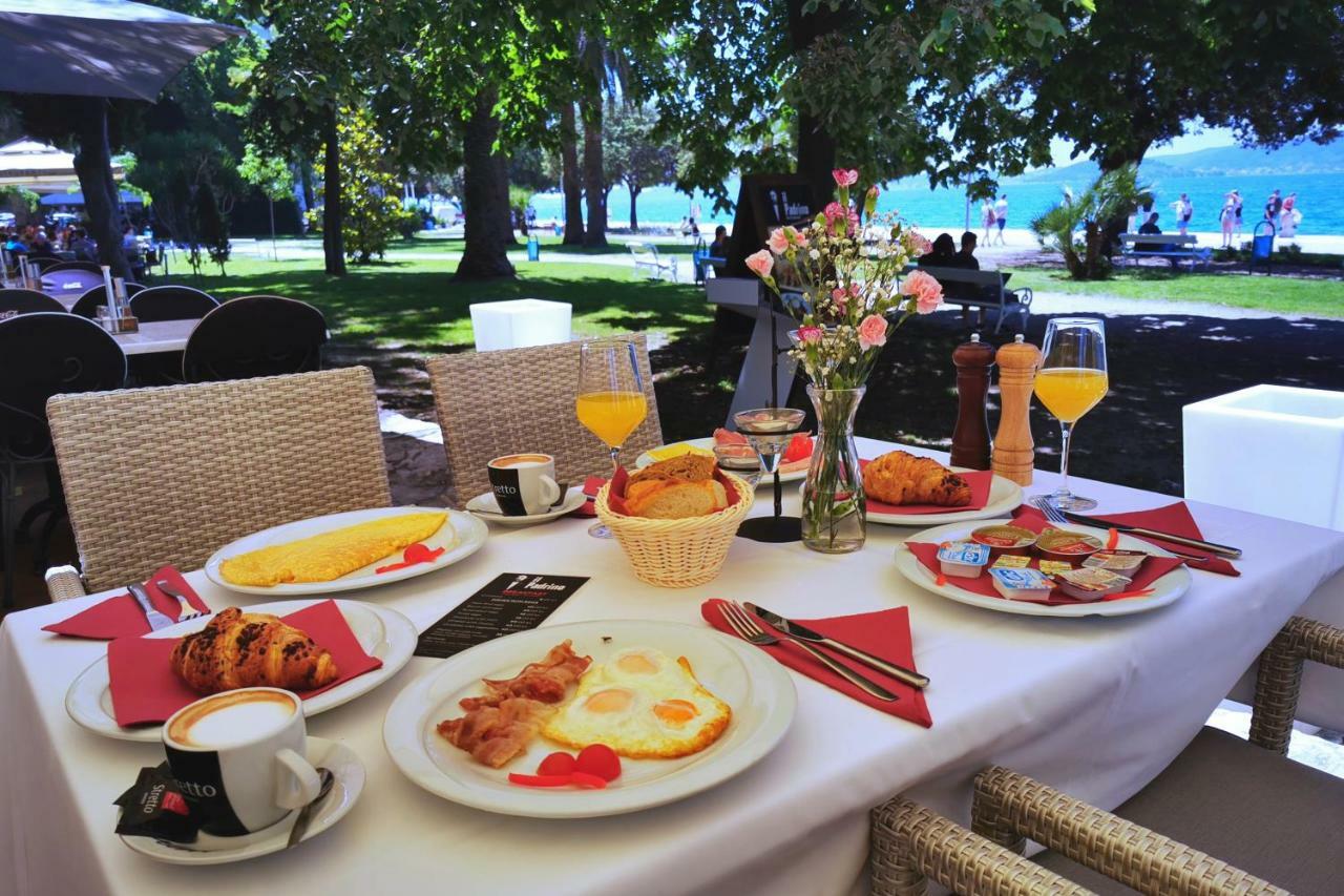 Bed And Breakfast Four Rooms Zara Esterno foto